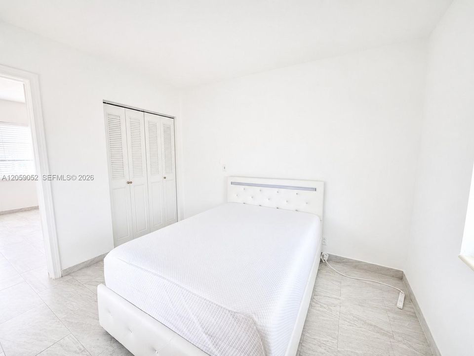 В аренду: $1,750 (1 спален, 1 ванн, 850 Квадратных фут)