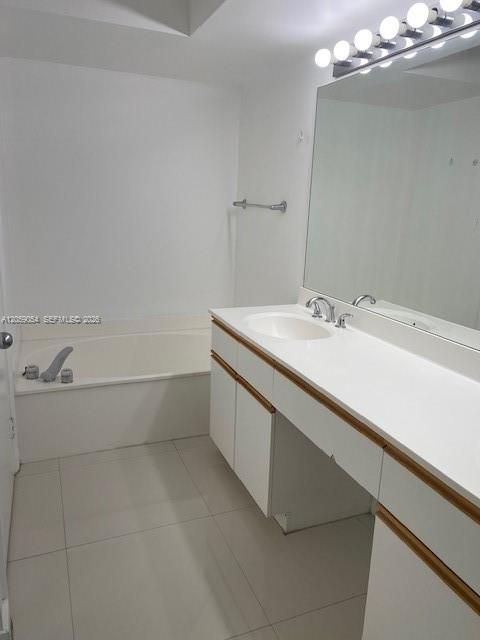 bath tub main bath