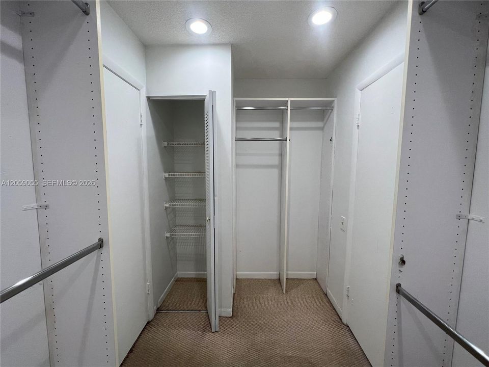 В аренду: $3,000 (3 спален, 2 ванн, 1550 Квадратных фут)