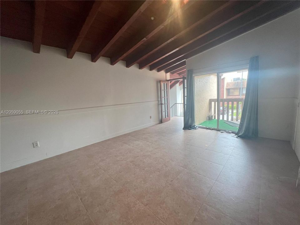 В аренду: $3,000 (3 спален, 2 ванн, 1550 Квадратных фут)