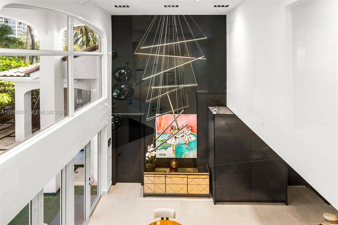 На продажу: $3,995,000 (5 спален, 3 ванн, 3403 Квадратных фут)