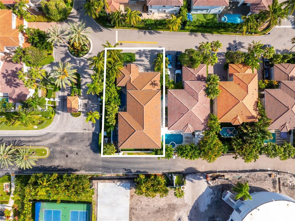 На продажу: $3,995,000 (5 спален, 3 ванн, 3403 Квадратных фут)