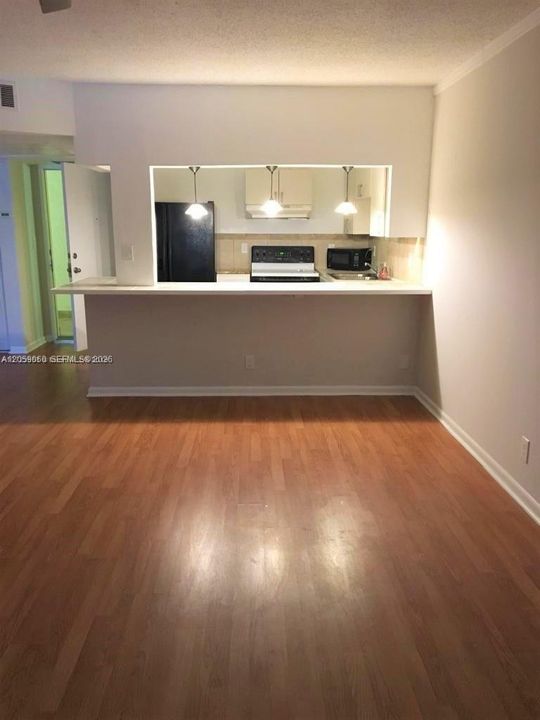 В аренду: $1,650 (1 спален, 1 ванн, 675 Квадратных фут)