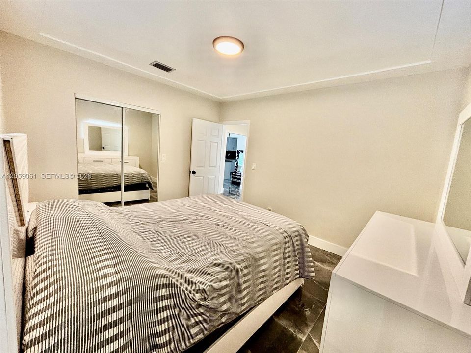 В аренду: $2,490 (2 спален, 1 ванн, 3259 Квадратных фут)