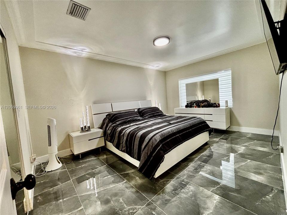 В аренду: $2,490 (2 спален, 1 ванн, 3259 Квадратных фут)