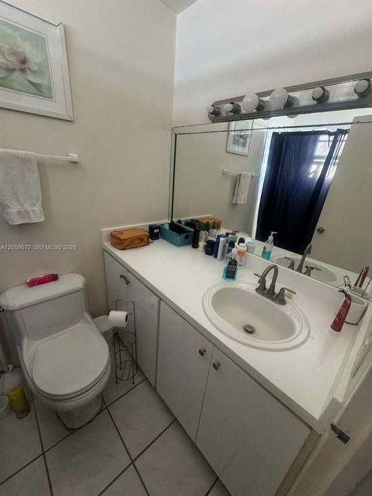 В аренду: $1,800 (0 спален, 1 ванн, 444 Квадратных фут)