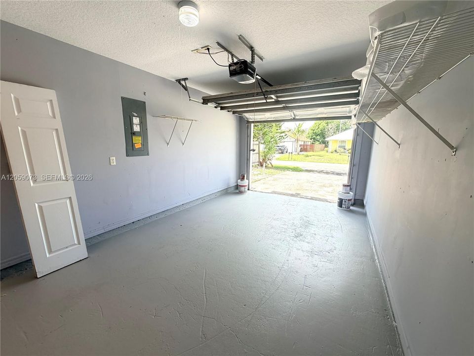 Activo con contrato: $209,950 (2 camas, 2 baños, 1078 Pies cuadrados)