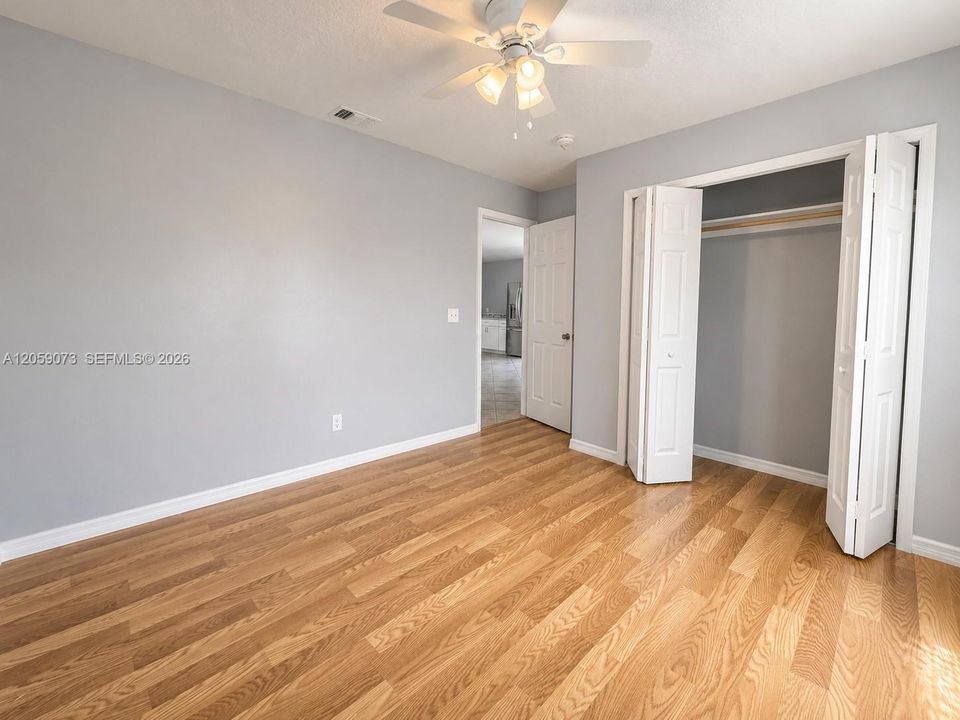 Activo con contrato: $209,950 (2 camas, 2 baños, 1078 Pies cuadrados)
