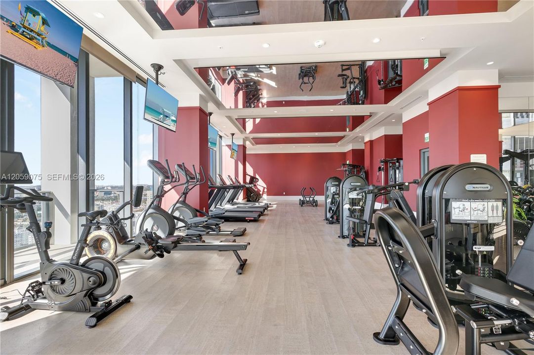 В аренду: $4,650 (2 спален, 2 ванн, 825 Квадратных фут)