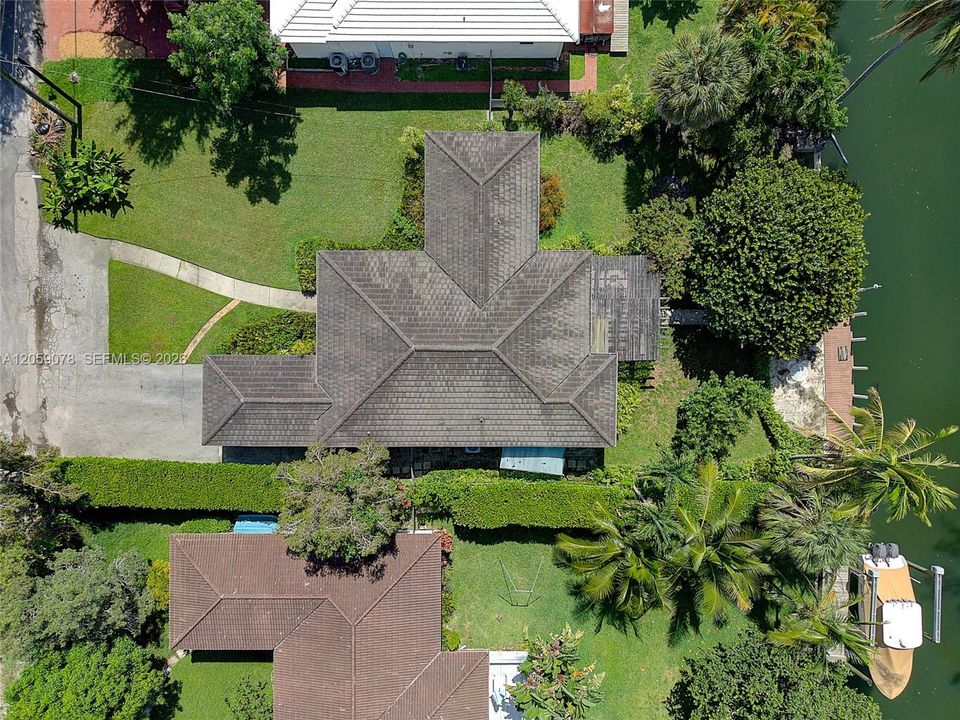 En Venta: $1,800,000 (2 camas, 2 baños, 1821 Pies cuadrados)