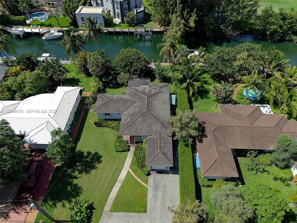 En Venta: $1,800,000 (2 camas, 2 baños, 1821 Pies cuadrados)