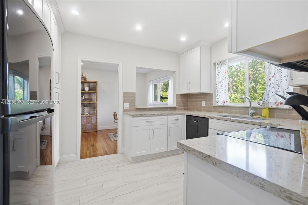 En Venta: $1,800,000 (2 camas, 2 baños, 1821 Pies cuadrados)