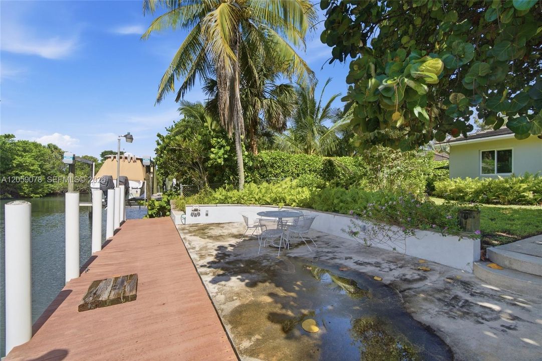 En Venta: $1,800,000 (2 camas, 2 baños, 1821 Pies cuadrados)