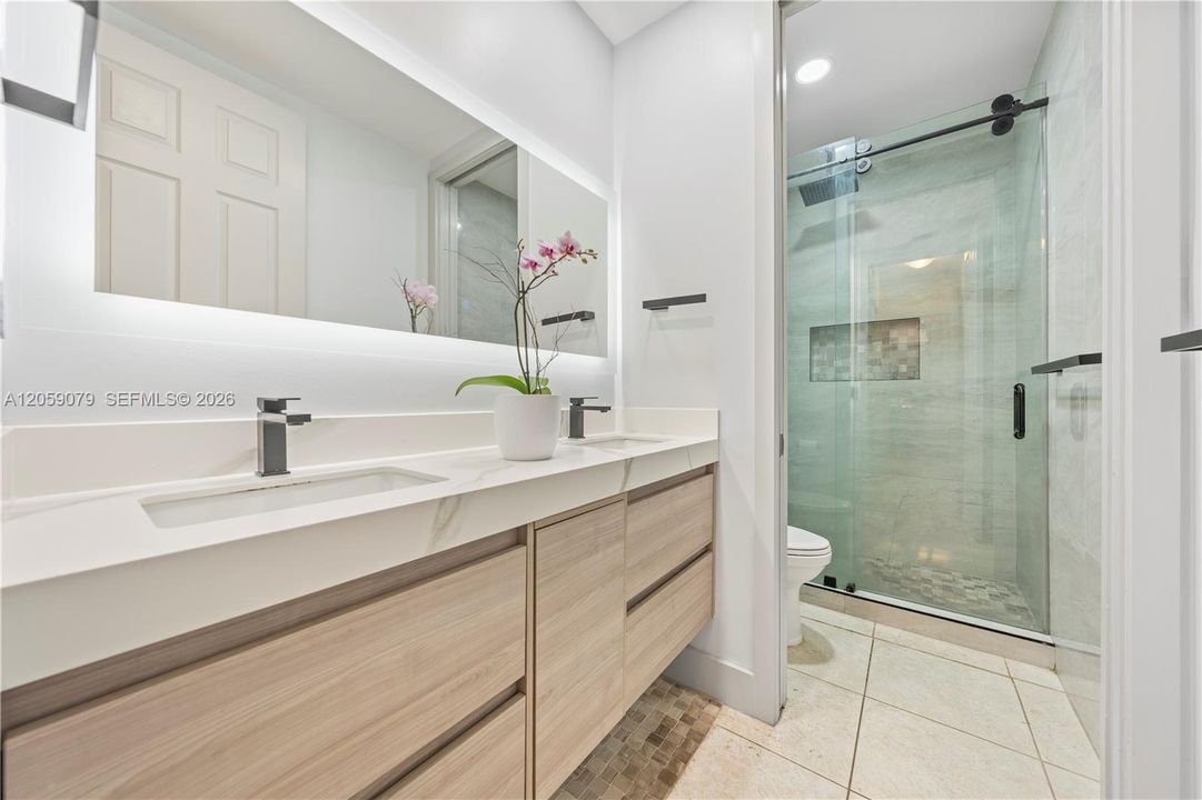 На продажу: $940,000 (4 спален, 2 ванн, 2470 Квадратных фут)