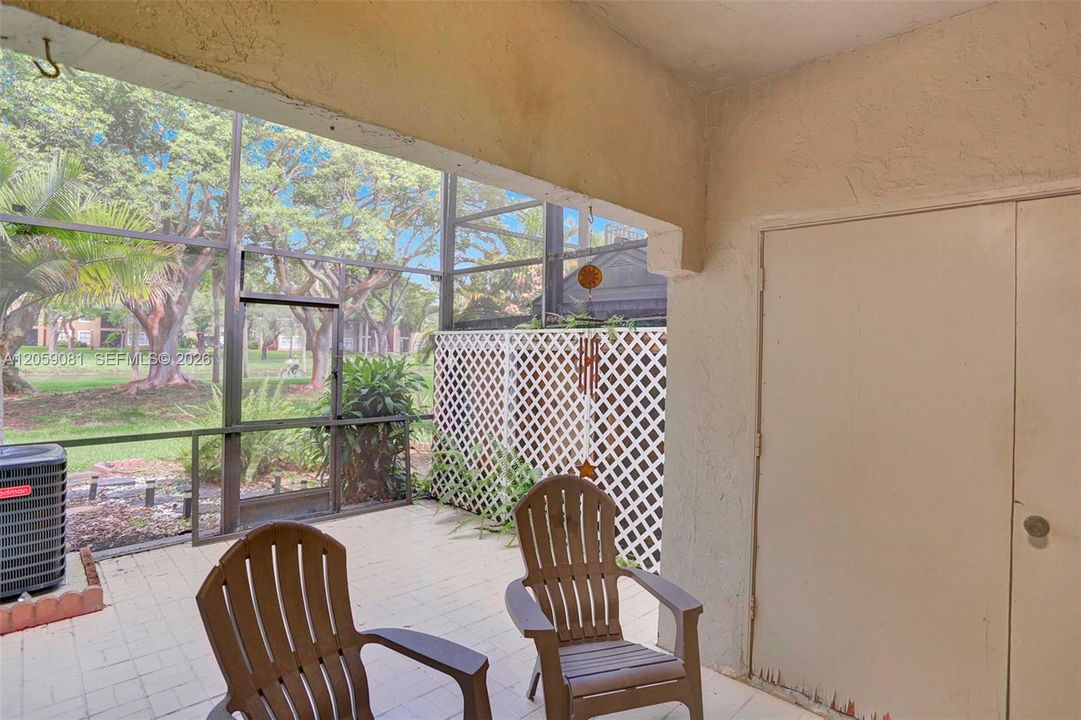 For Rent: $2,650 (2 beds, 1 baths, 1076 Square Feet)