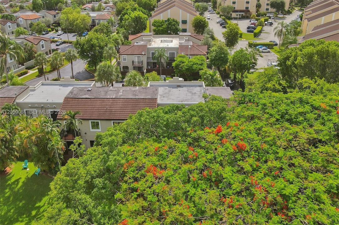 For Rent: $2,650 (2 beds, 1 baths, 1076 Square Feet)