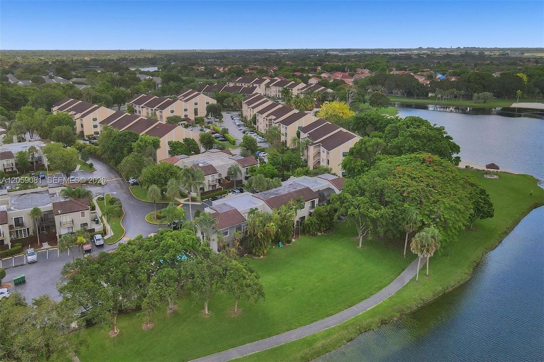 For Rent: $2,650 (2 beds, 1 baths, 1076 Square Feet)