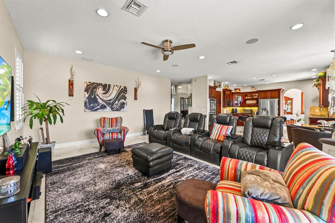 19 Living room 03