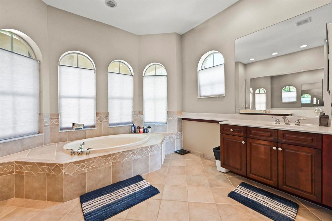 42 Bathroom 01