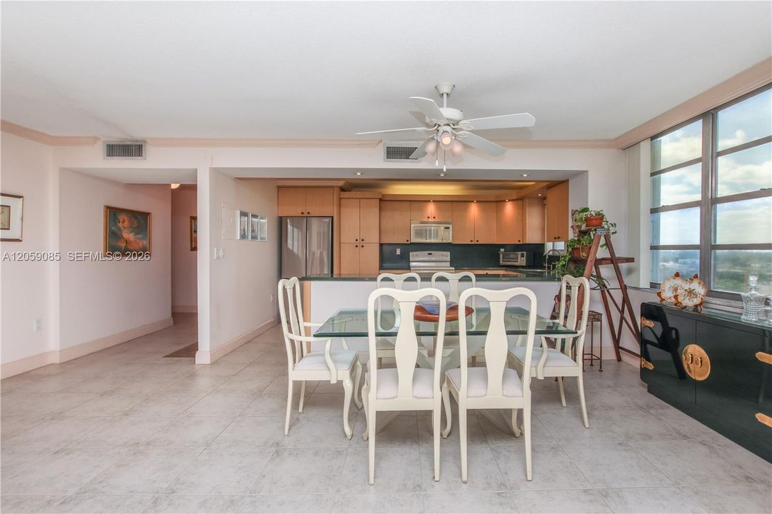 For Sale: $230,000 (2 beds, 2 baths, 1300 Square Feet)