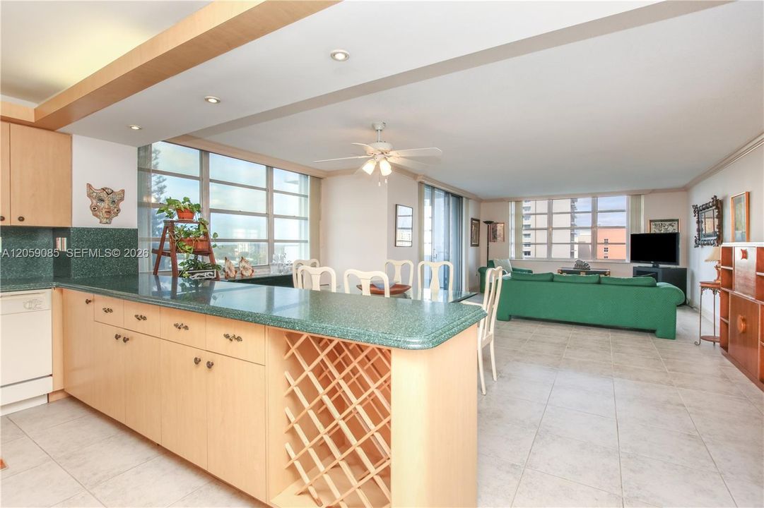 For Sale: $230,000 (2 beds, 2 baths, 1300 Square Feet)