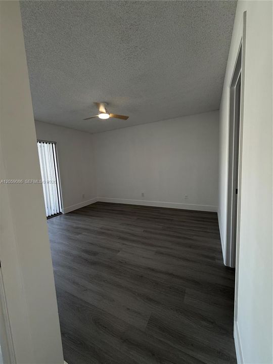 For Rent: $2,000 (1 beds, 1 baths, 841 Square Feet)