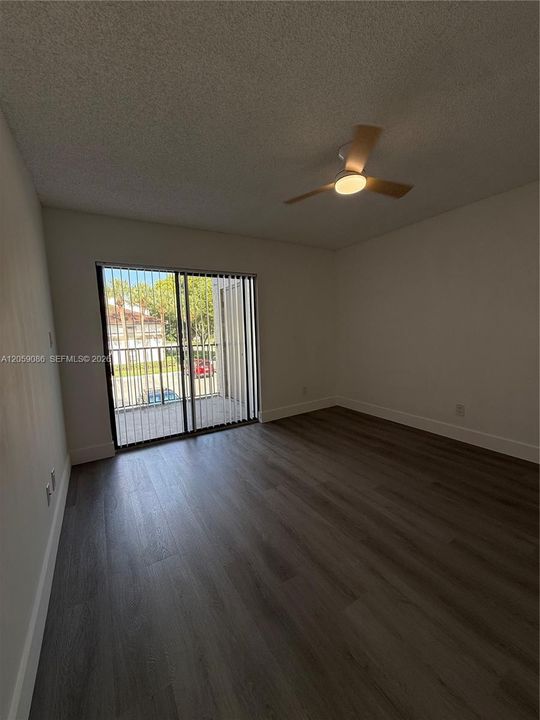 For Rent: $2,000 (1 beds, 1 baths, 841 Square Feet)