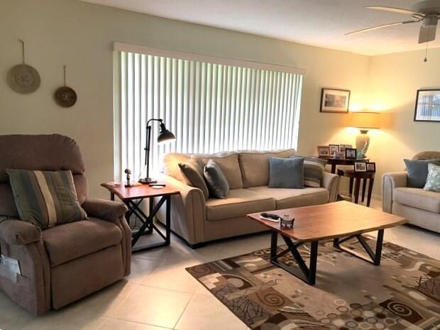 Living room 1