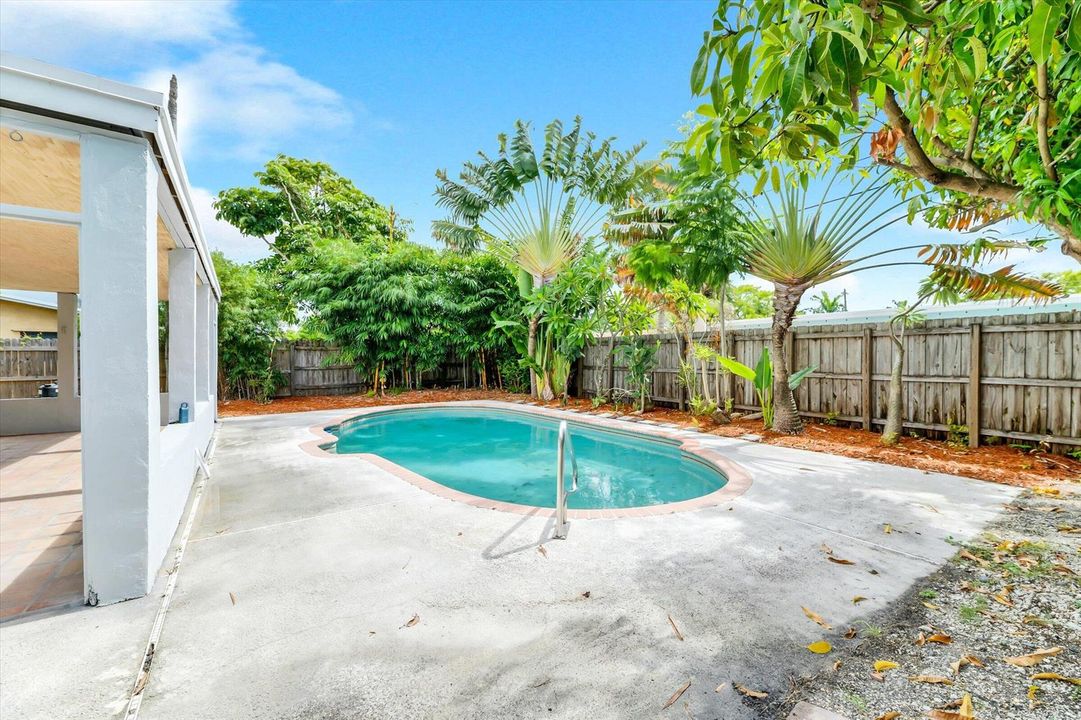 33-1404 SW 1st Ave-33