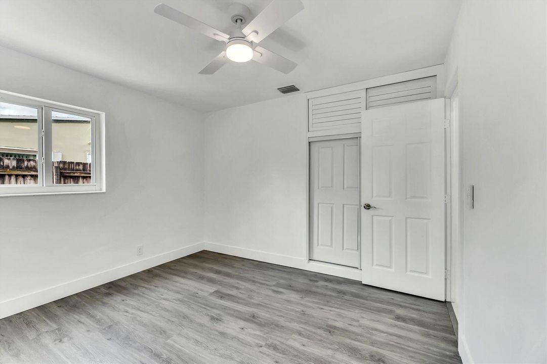 04-1404 SW 1st Ave-4