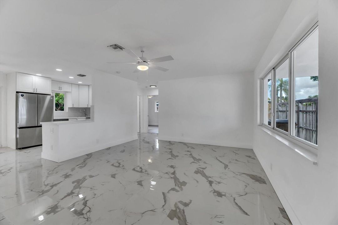26-1404 SW 1st Ave-26
