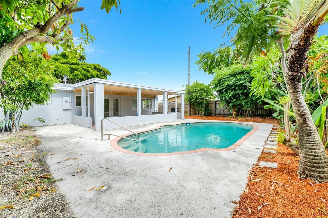 35-1404 SW 1st Ave-35