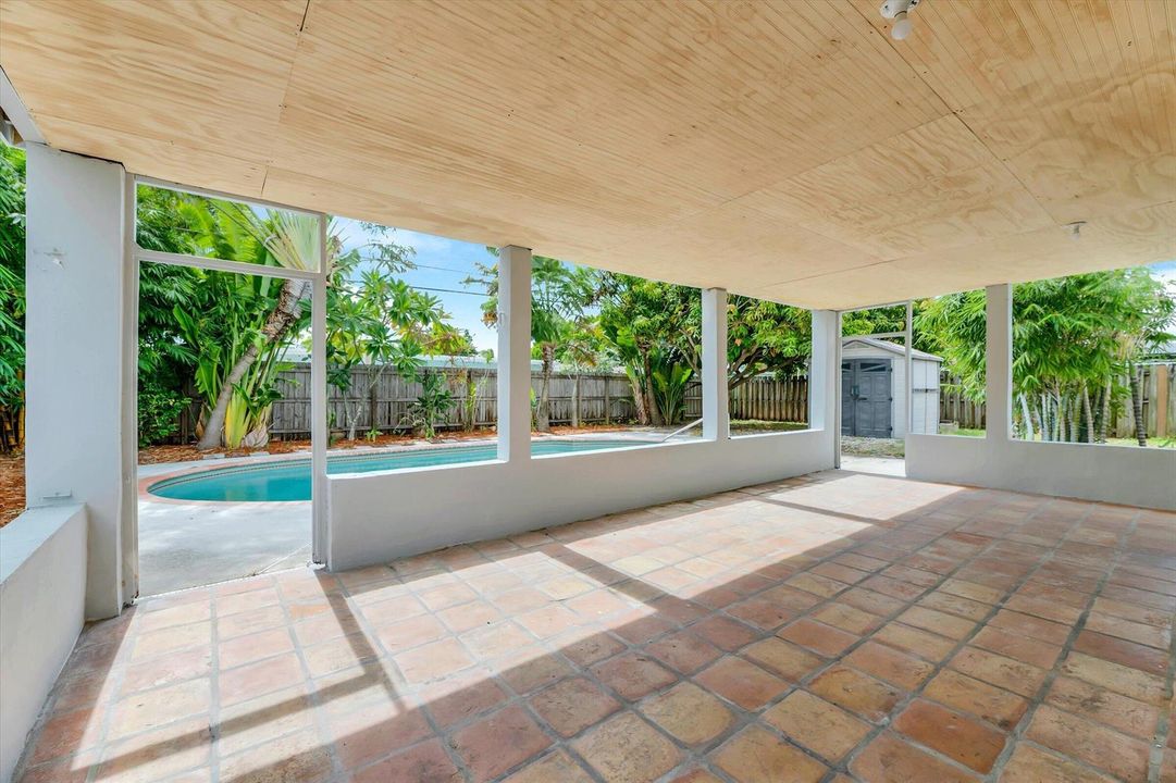 31-1404 SW 1st Ave-31