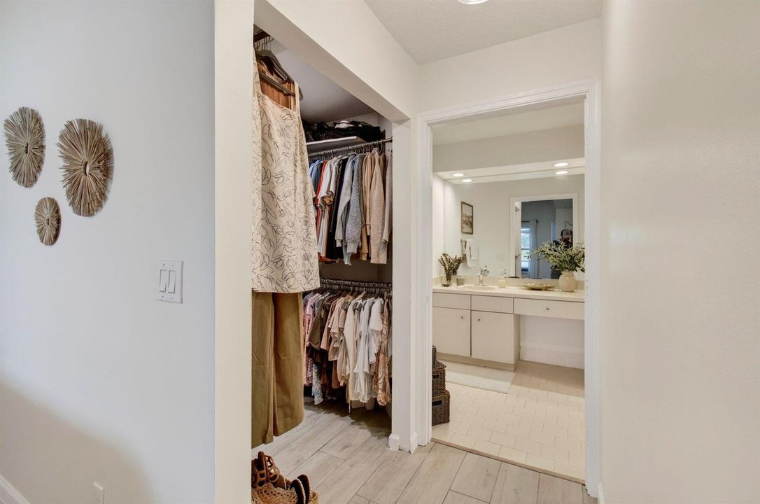 Walk In Closet