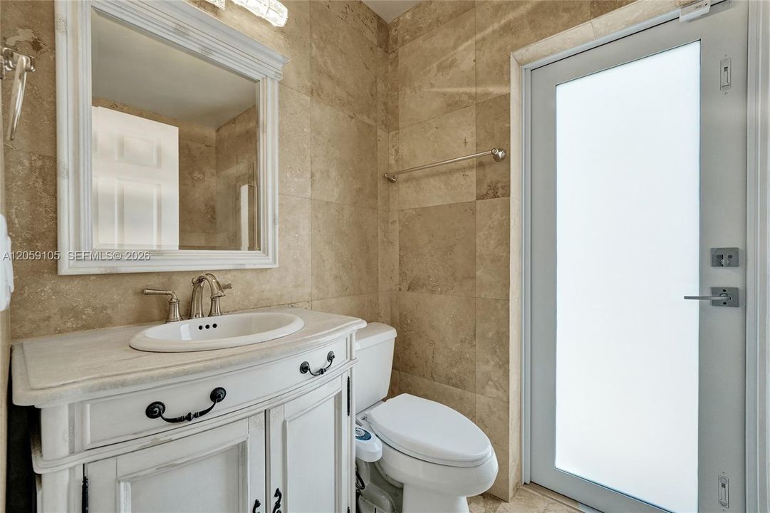 В аренду: $5,200 (3 спален, 2 ванн, 1768 Квадратных фут)