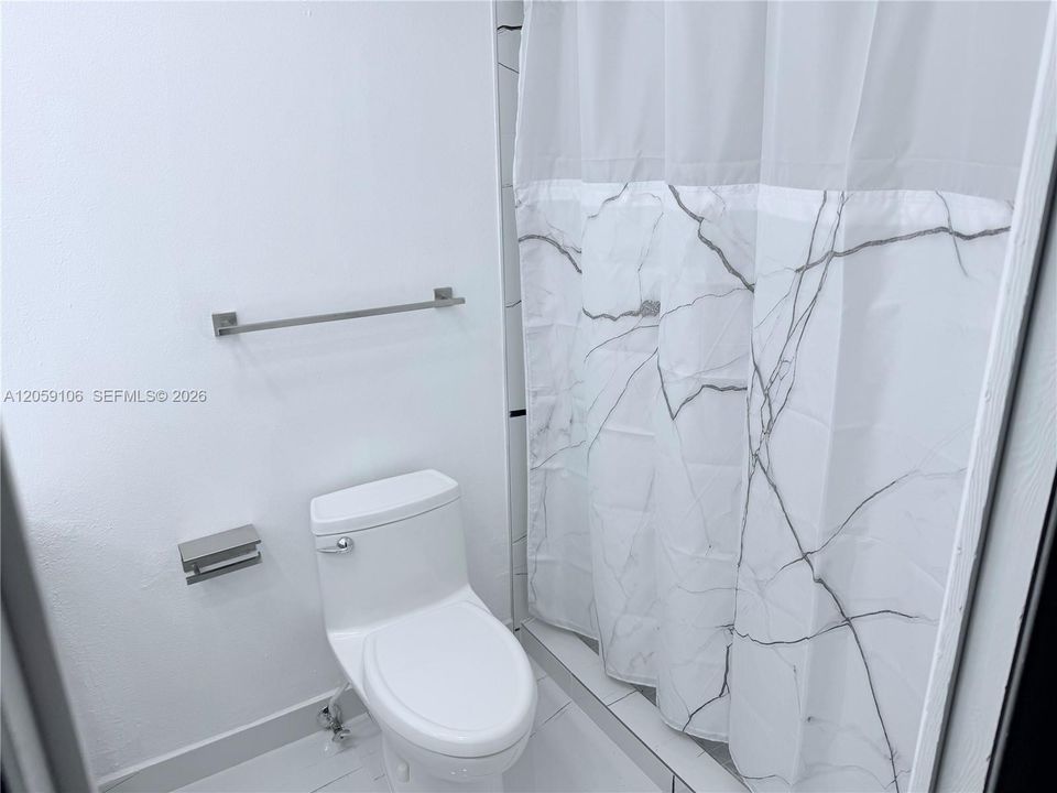 В аренду: $3,500 (3 спален, 2 ванн, 1460 Квадратных фут)