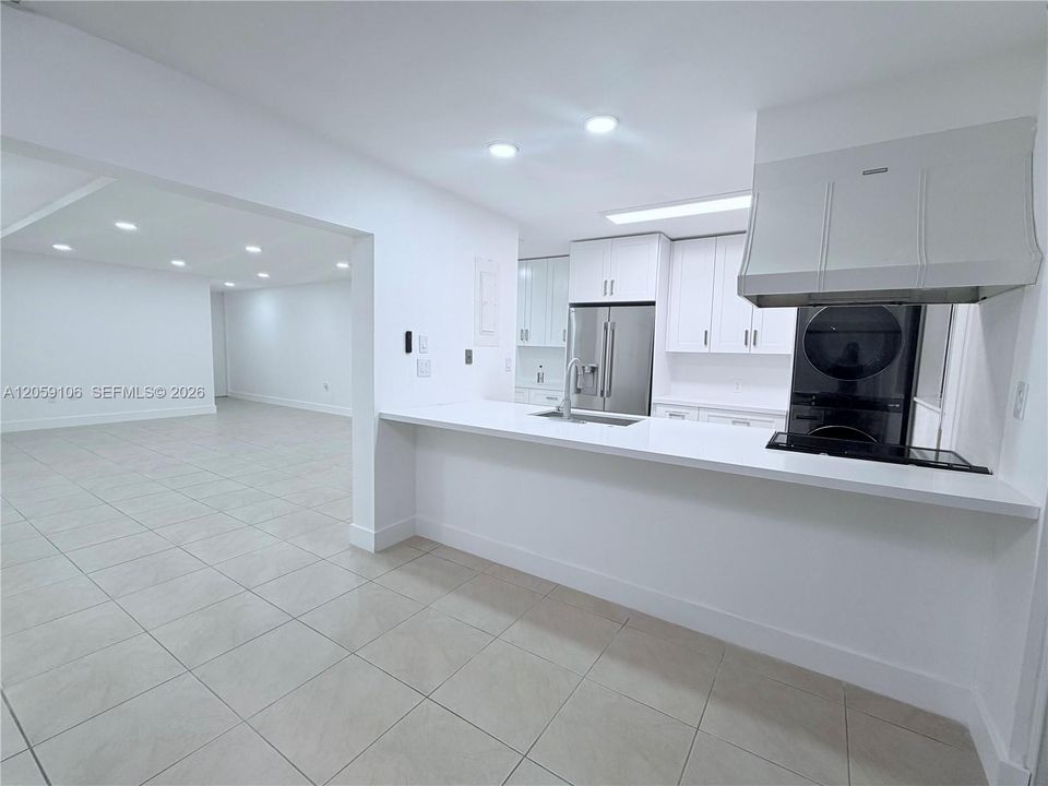 В аренду: $3,500 (3 спален, 2 ванн, 1460 Квадратных фут)