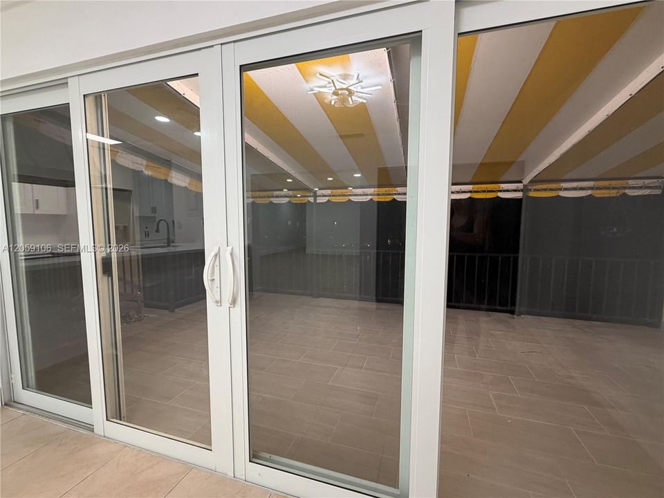 В аренду: $3,500 (3 спален, 2 ванн, 1460 Квадратных фут)