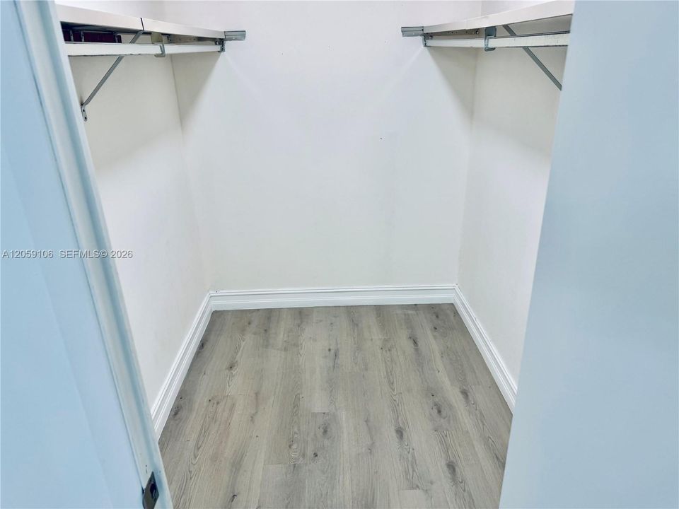 В аренду: $3,500 (3 спален, 2 ванн, 1460 Квадратных фут)