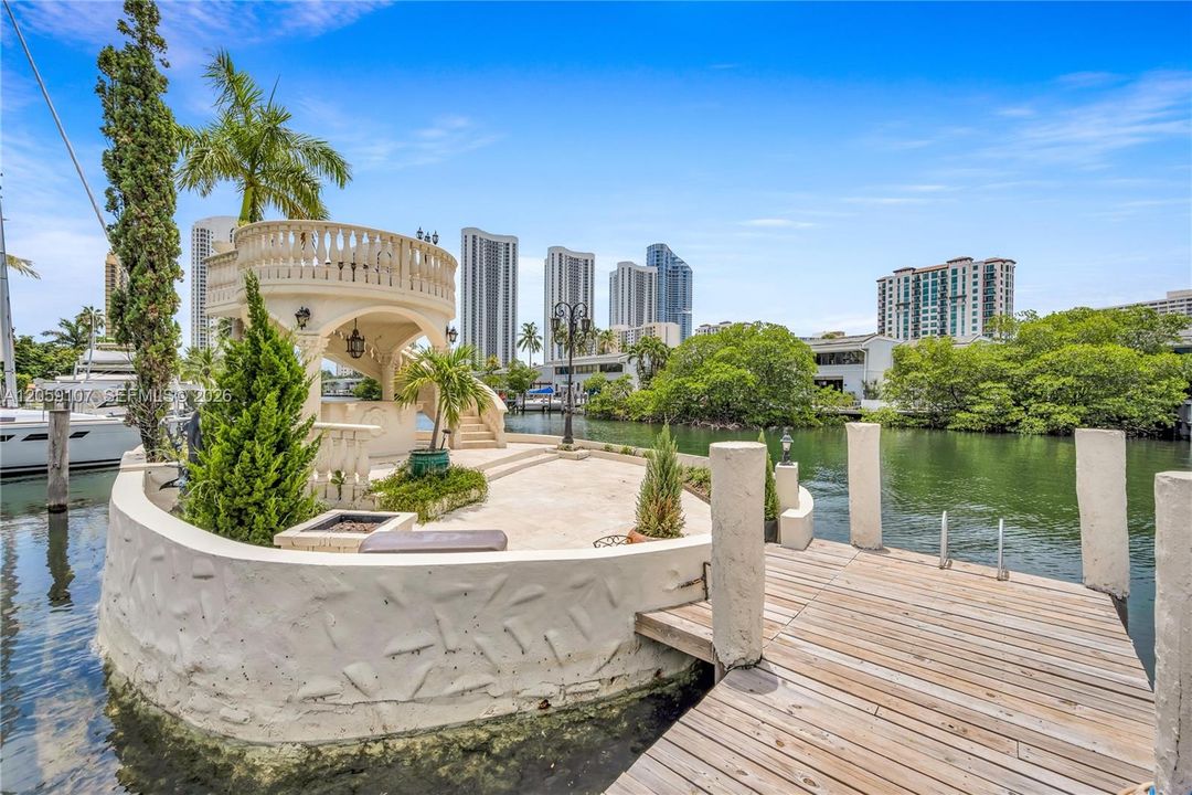 En Venta: $9,990,000 (9 camas, 8 baños, 7558 Pies cuadrados)