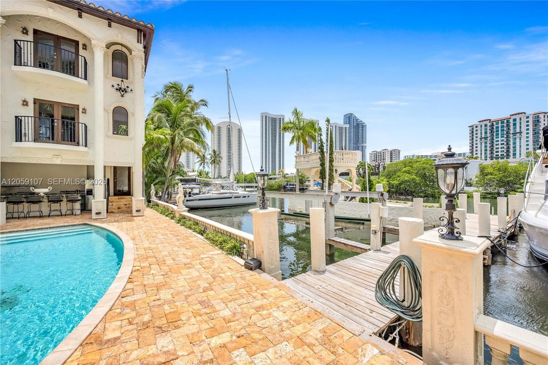 En Venta: $9,990,000 (9 camas, 8 baños, 7558 Pies cuadrados)