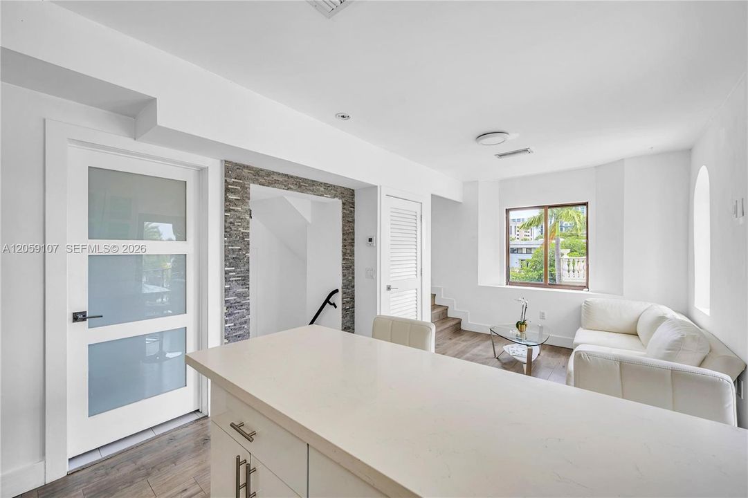 En Venta: $9,990,000 (9 camas, 8 baños, 7558 Pies cuadrados)