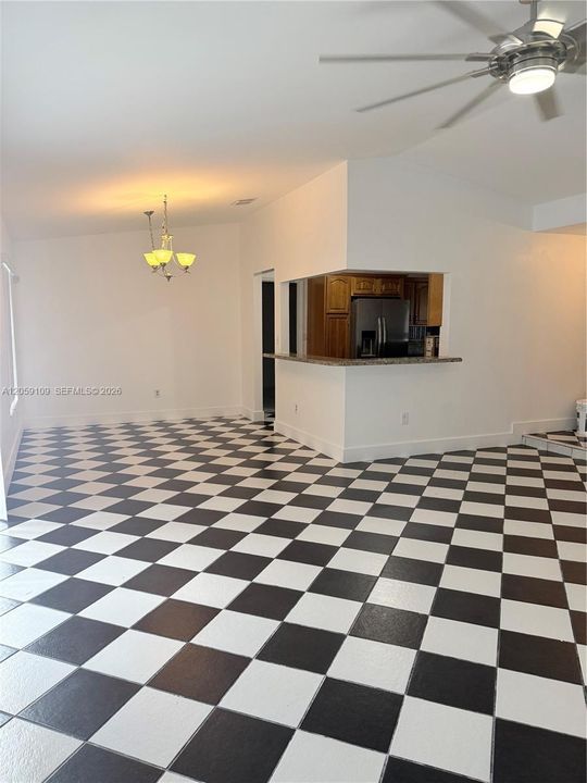 В аренду: $3,800 (4 спален, 2 ванн, 1362 Квадратных фут)