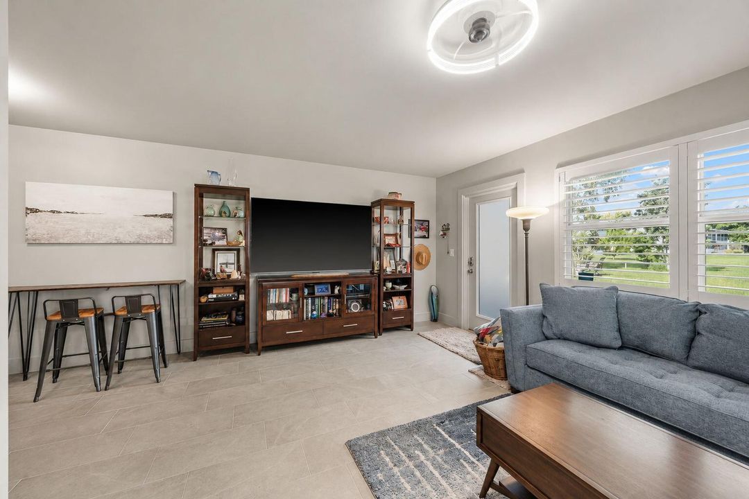 Living/Dining Area