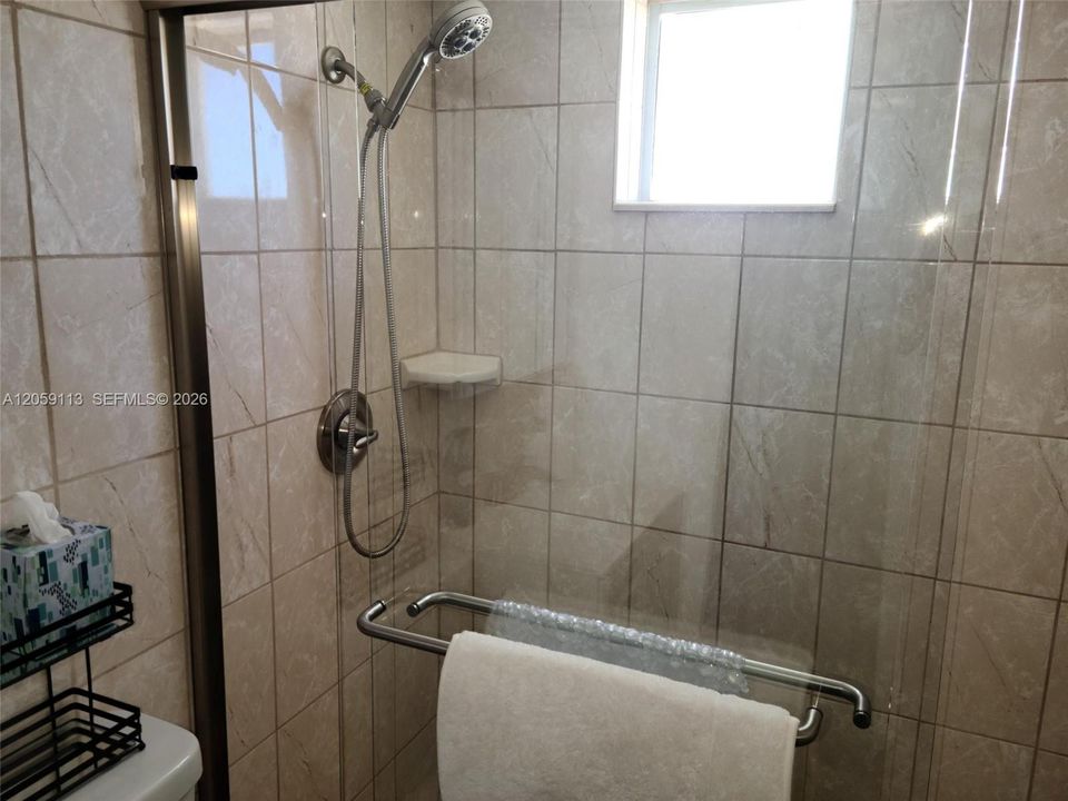 For Sale: $1,000,000 (1 beds, 1 baths, 590 Square Feet)