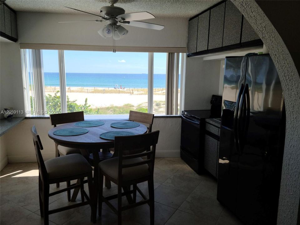For Sale: $1,000,000 (1 beds, 1 baths, 590 Square Feet)