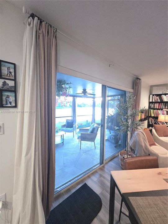 For Sale: $945,000 (5 beds, 3 baths, 2208 Square Feet)