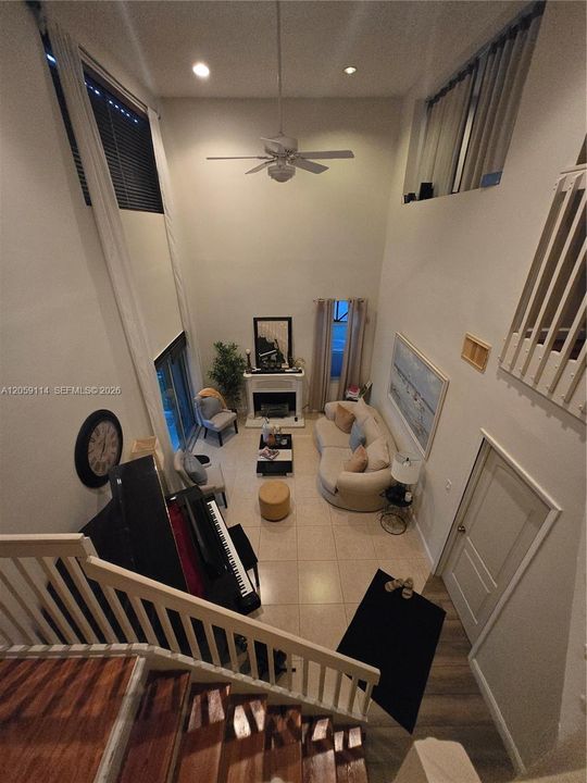For Sale: $945,000 (5 beds, 3 baths, 2208 Square Feet)