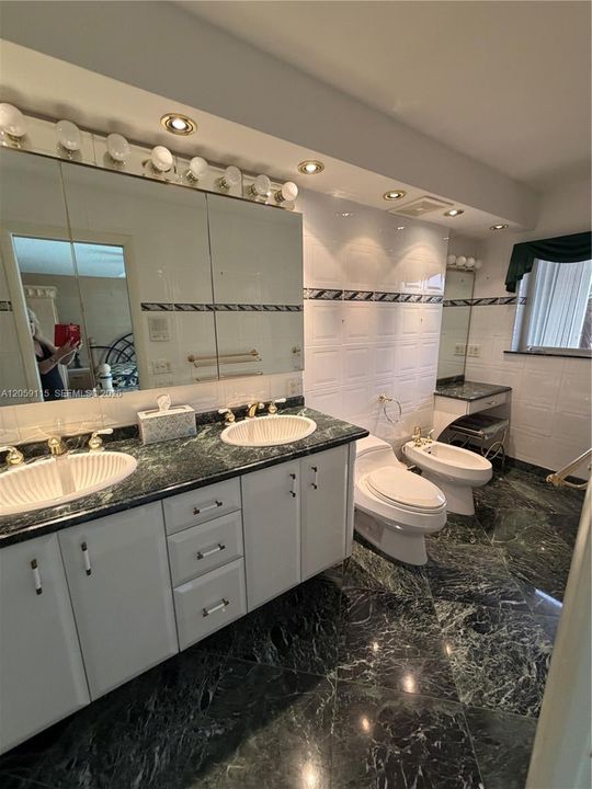 For Rent: $4,900 (3 beds, 2 baths, 1793 Square Feet)