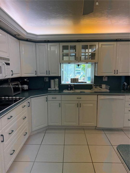 For Rent: $4,900 (3 beds, 2 baths, 1793 Square Feet)